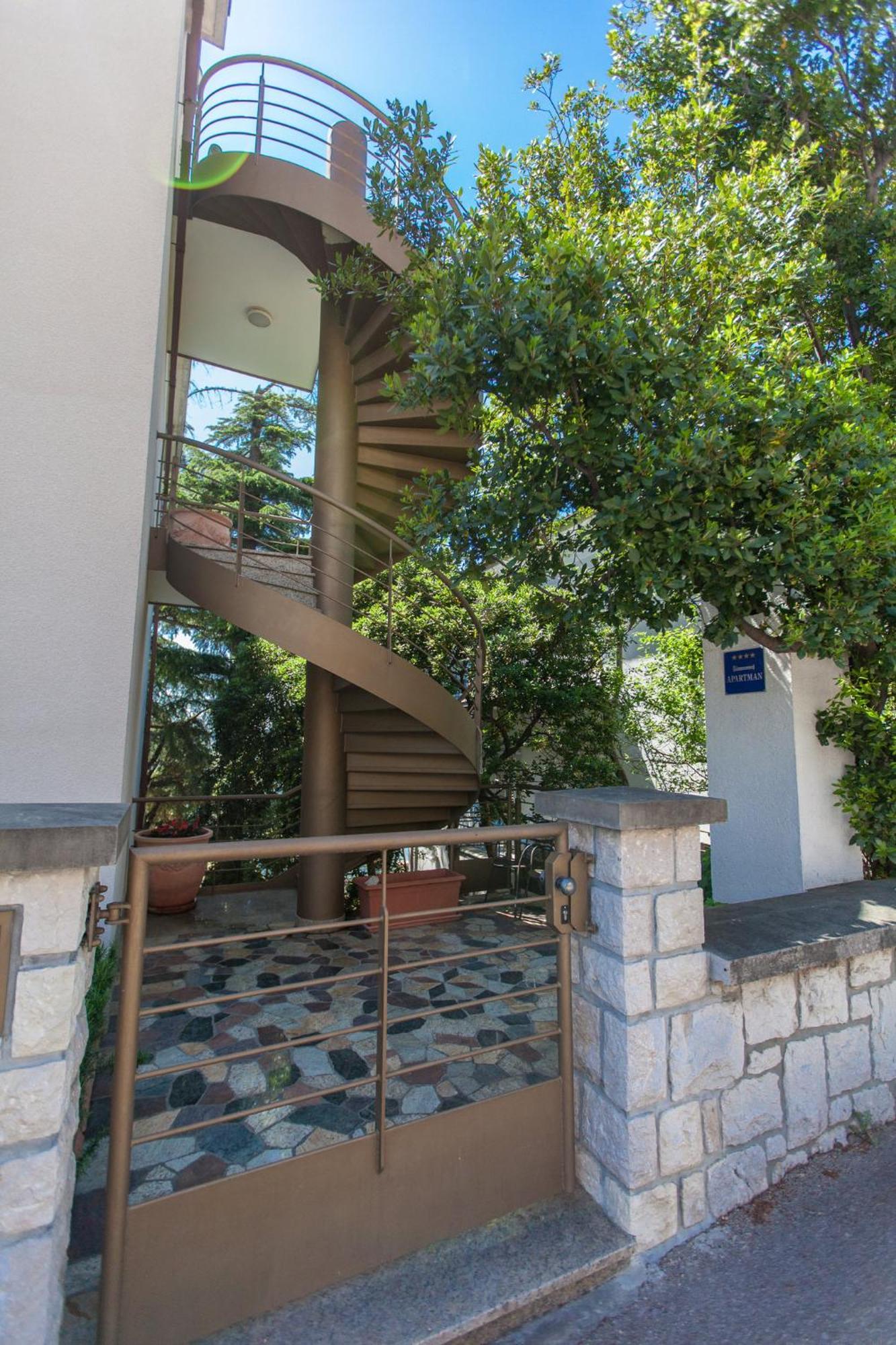 Villa Maslina Apartments Crikvenica Exterior photo